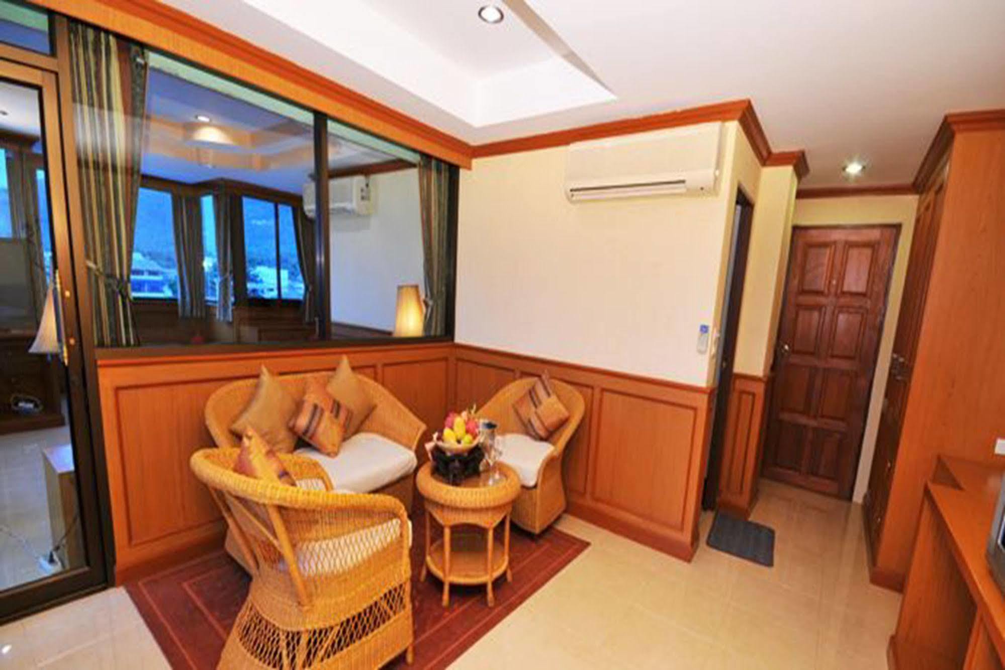 Grand Sea View Beach Resotel Lipa Noi Ngoại thất bức ảnh
