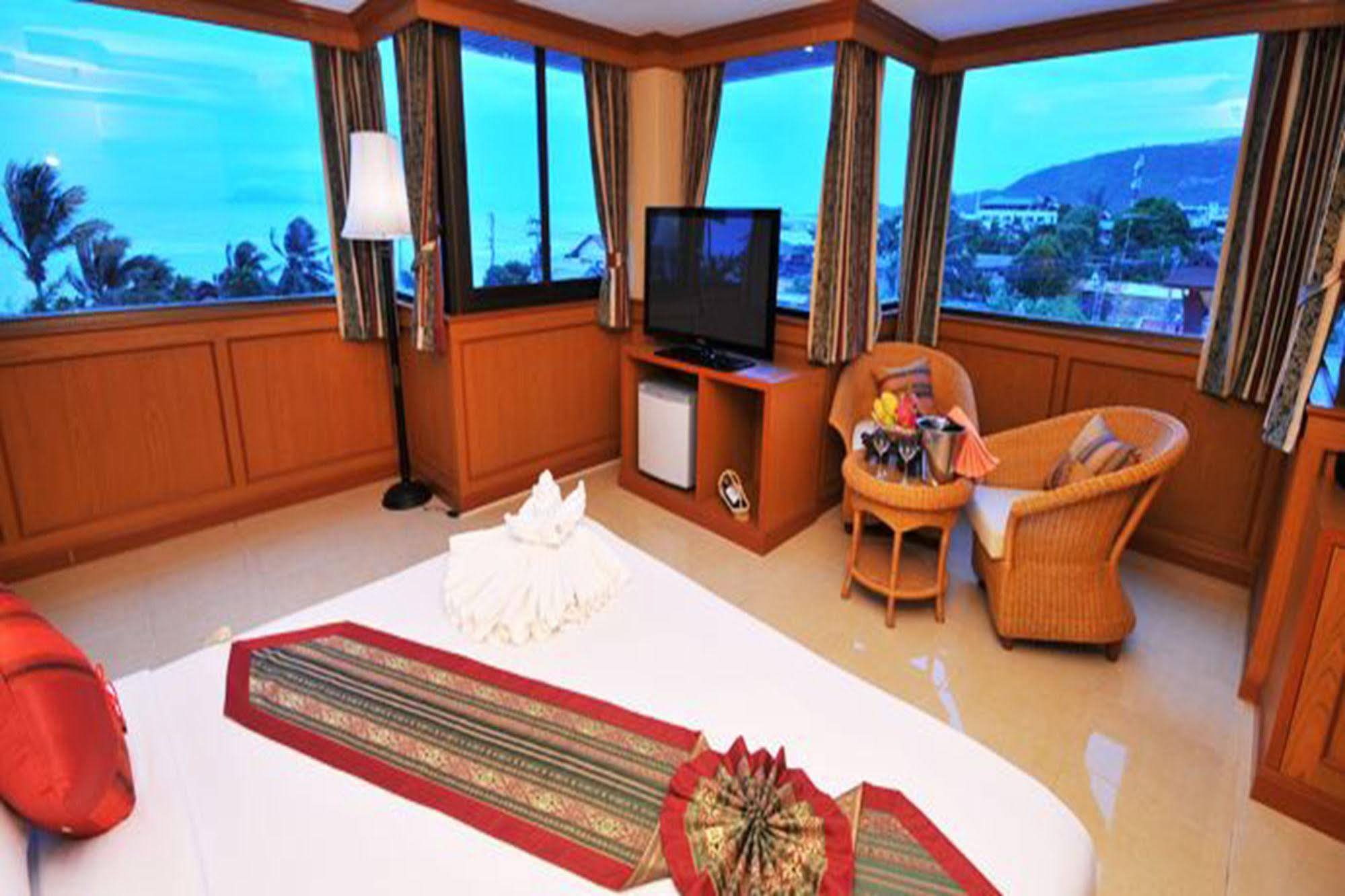 Grand Sea View Beach Resotel Lipa Noi Ngoại thất bức ảnh